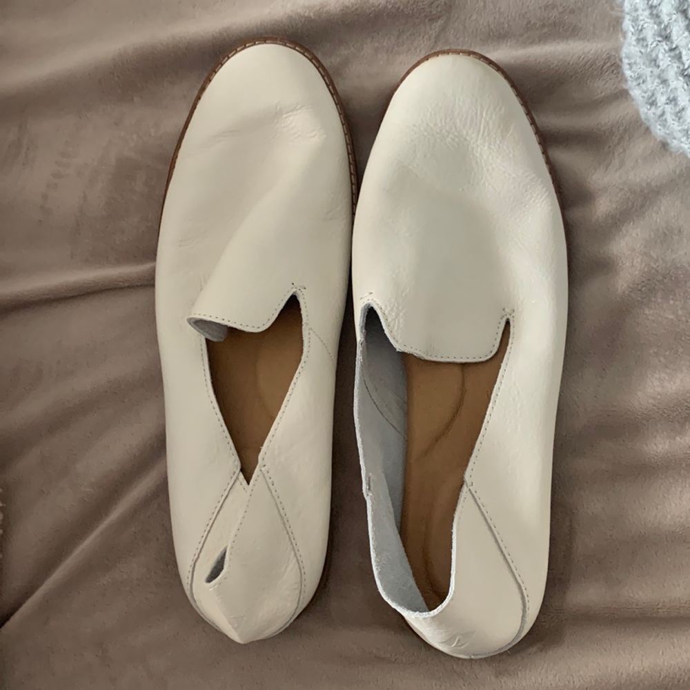 White sperry flats. Perfect for work!